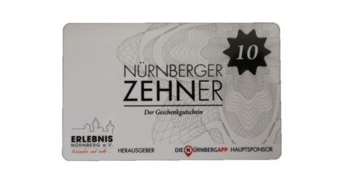 Eine weiße Gutscheinkarte mit dem Titel „NÜRNBERGER ZEHNER“ zeigt eine große schwarze „10“ in einem Sternsymbol sowie die Logos von „Erlebnis Nürnberg e.V.“ und der „Nürnberg App“.